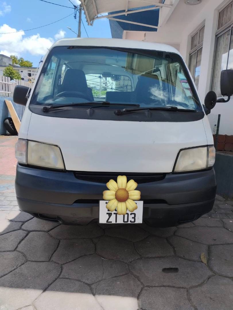 Nissan Vanette 2003-1