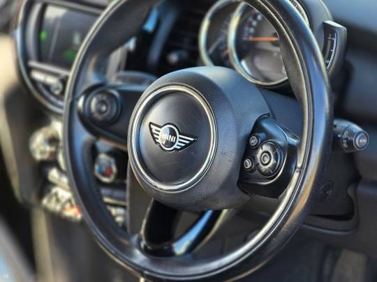 MINI #ONE - 1.6 - 2019-8