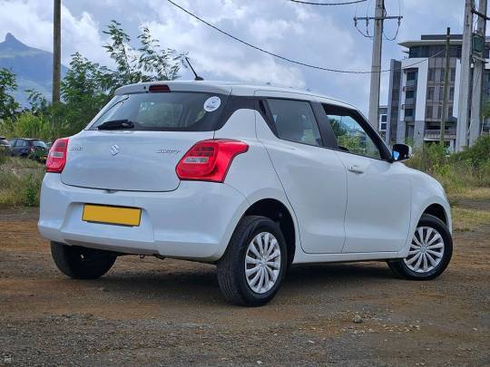 SUZUKI #SWIFT - 1.2 - 2018-4