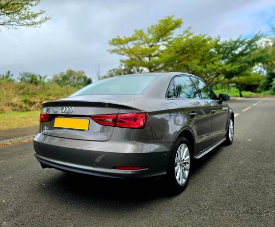 Audi A3 Sedan 1.2 TSI - 2015-6