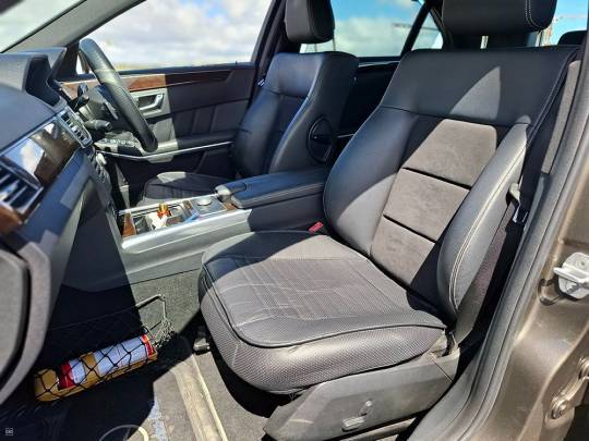 Mercedes-Benz E250 1.8 (2012)-6