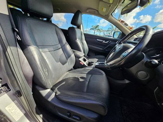 NISSAN #QASHQAI - 1.6 - 2017-5