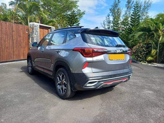 KIA #SELTOS GT Line - 1.6 - 2022-4