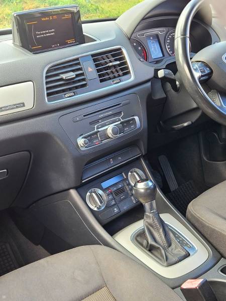 AUDI #Q3 - 2.0 - 2014-8