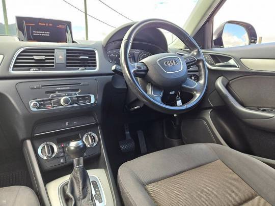 AUDI #Q3 - 2.0 - 2014-6