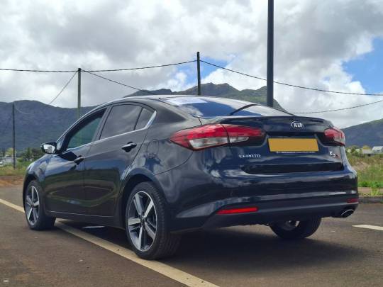KIA #CERATO  - 1.6 - 2017-3