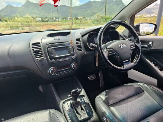 KIA #CERATO  - 1.6 - 2017-9