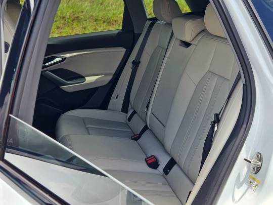 AUDI #Q6 #etron – 2025-6