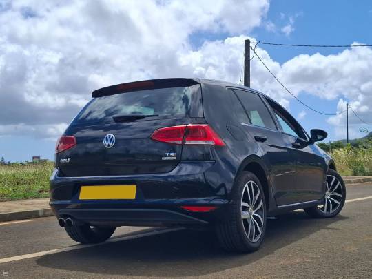 VOLKSWAGEN #GOLF  - 1.4 - 2015-4