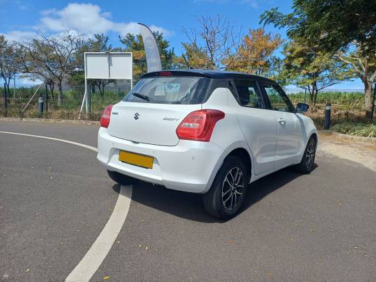 SUZUKI #SWIFT GLX - 1.2 - 2021-3