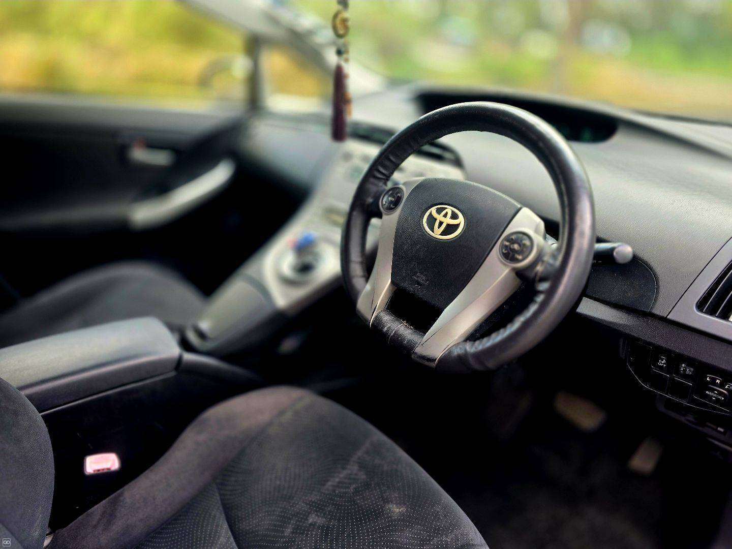 Toyota Prius - 2013-7