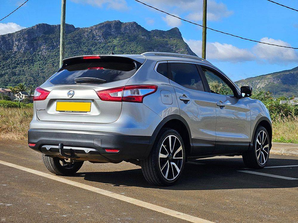 NISSAN #QASHQAI  - 1.6 - 2015-3