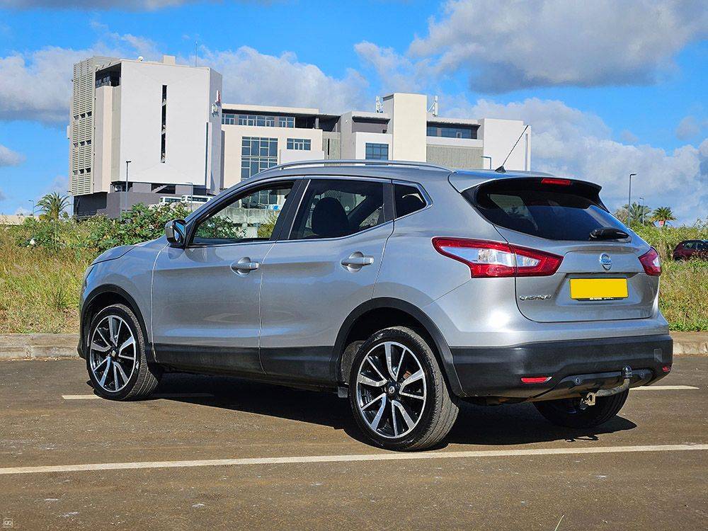 NISSAN #QASHQAI  - 1.6 - 2015-4