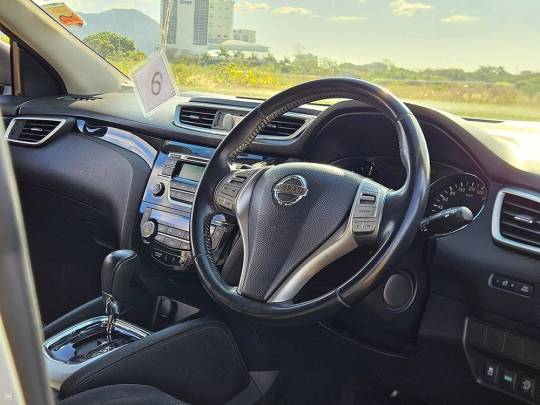 NISSAN #QASHQAI  - 1.6 - 2015-8