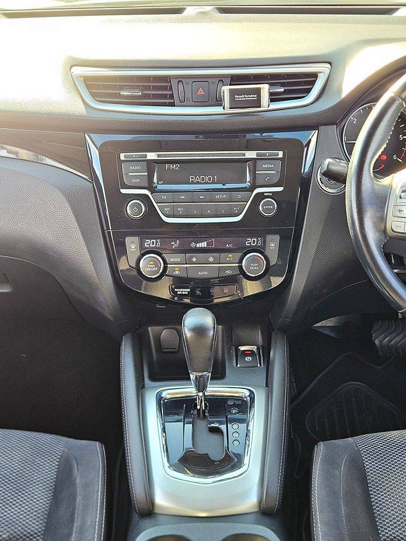 NISSAN #QASHQAI  - 1.6 - 2015-7