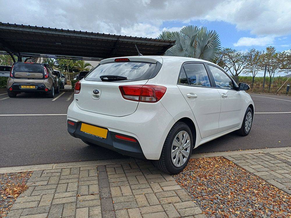 KIA #RIO  - 1.4 - 2021-3