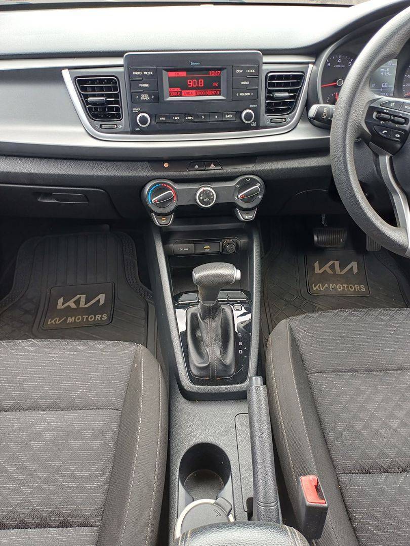 KIA #RIO  - 1.4 - 2021-9