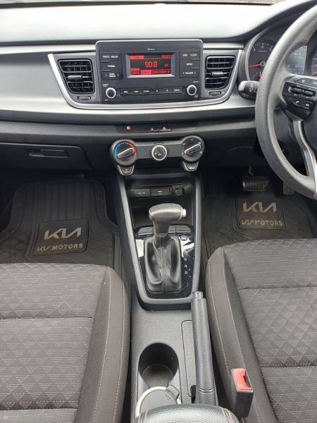 KIA #RIO  - 1.4 - 2021-9