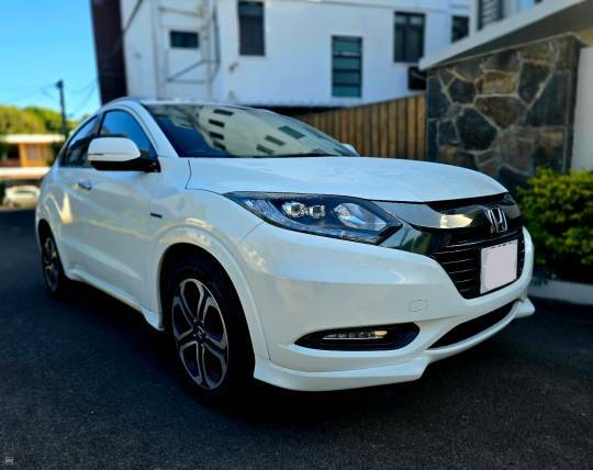 Honda Vezel Z package Plus - 2016