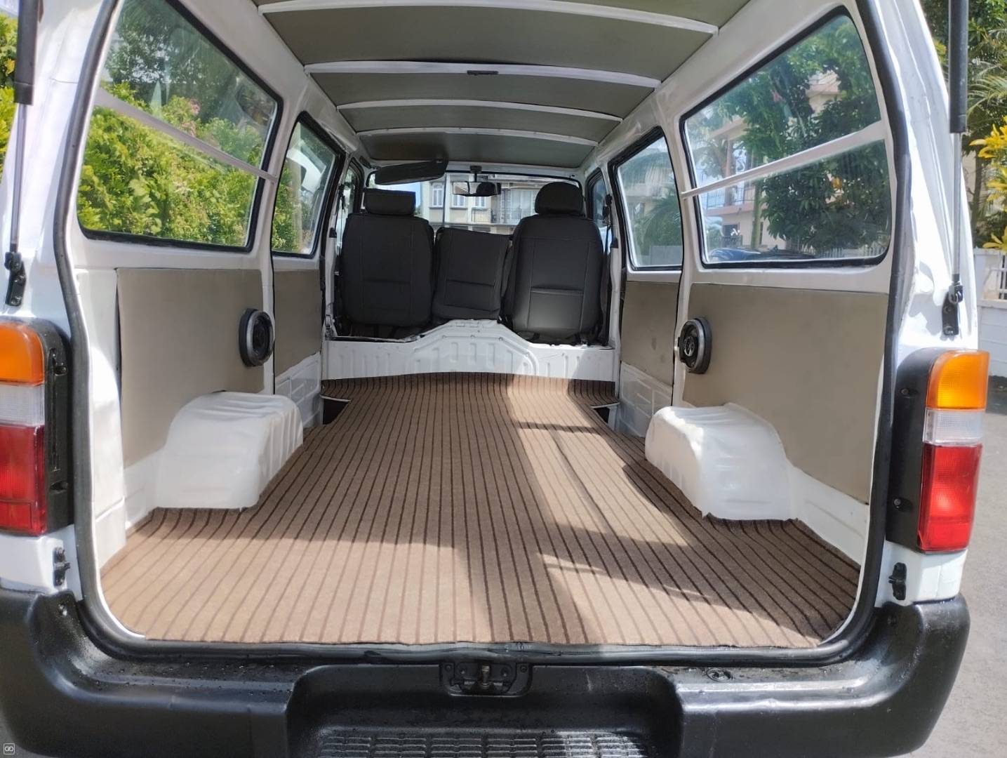 Toyota Hiace year ZL98-5