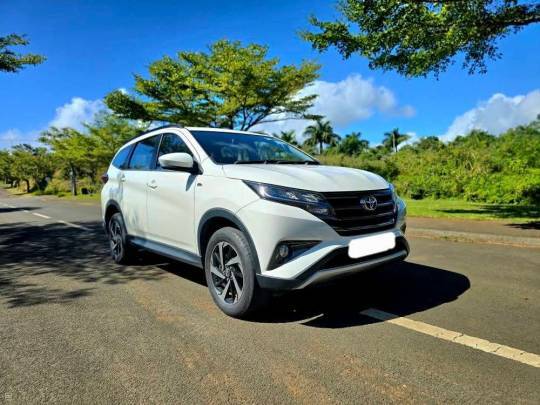 Toyota Rush 7 places seats - 2019-2