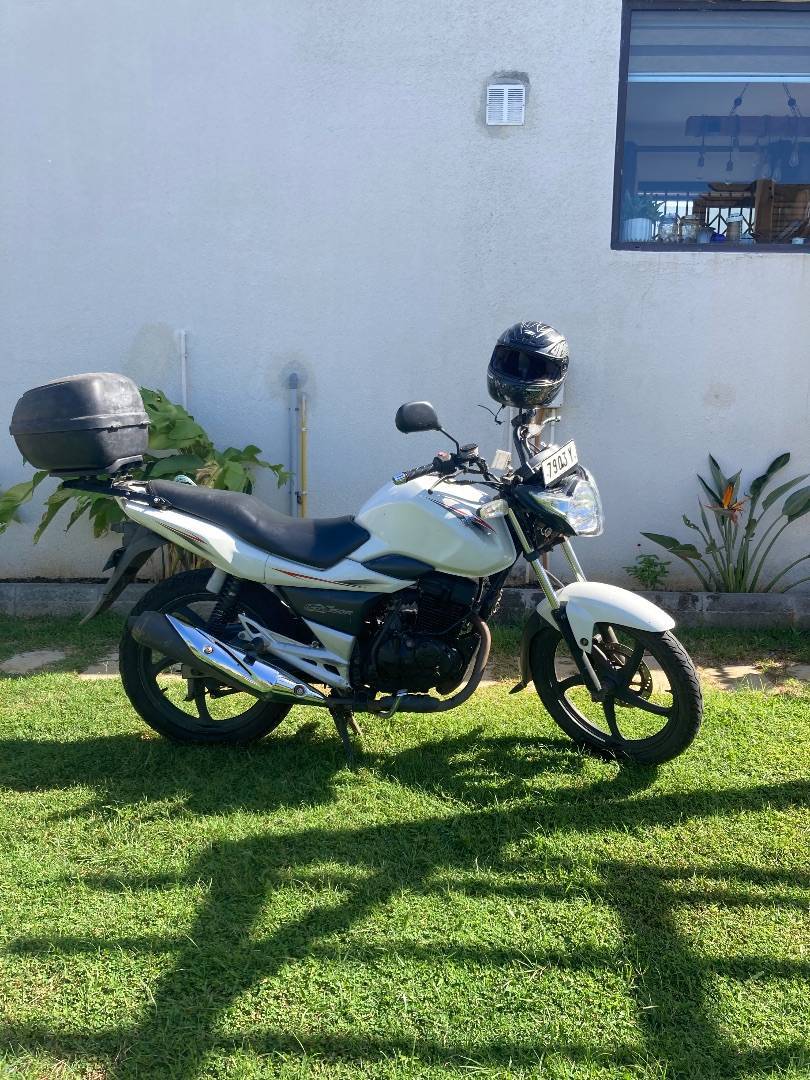 suzuki gs150r