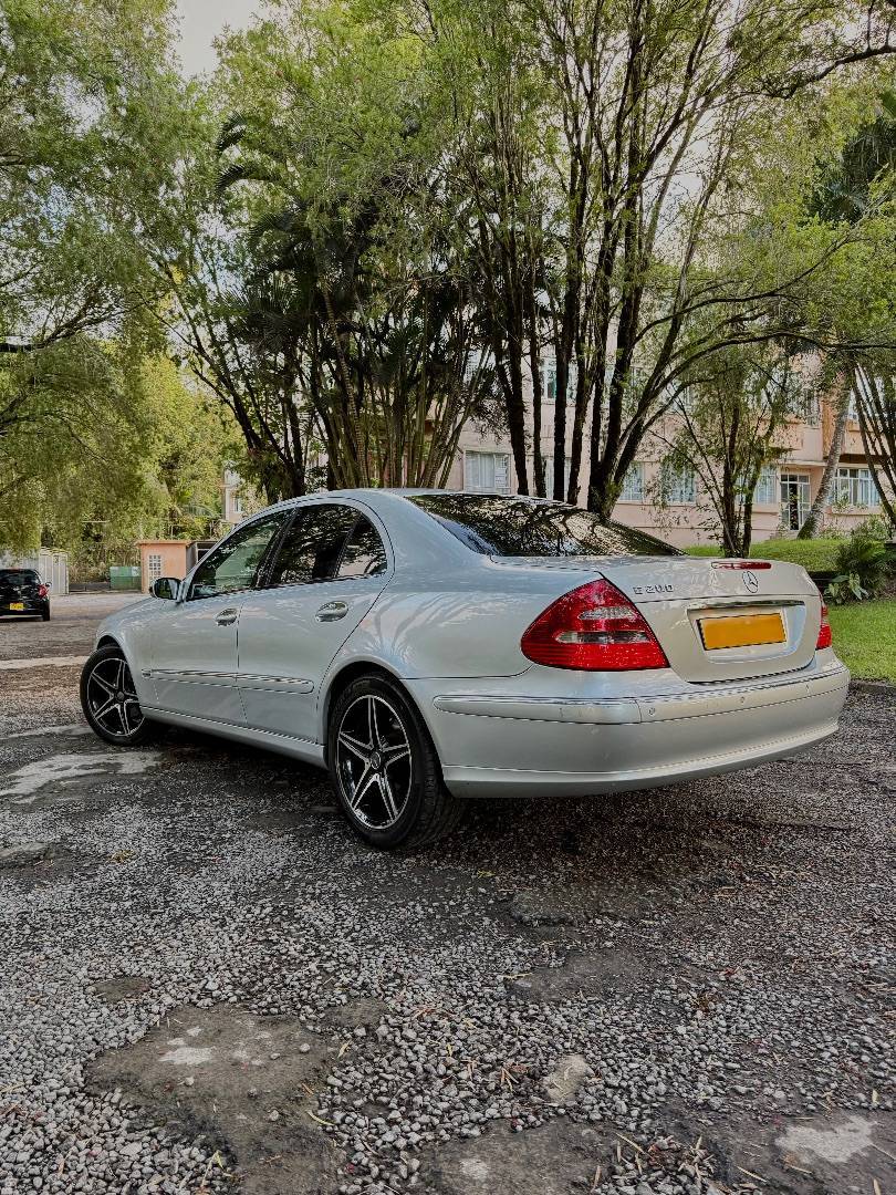 mercedes e200 2005-2