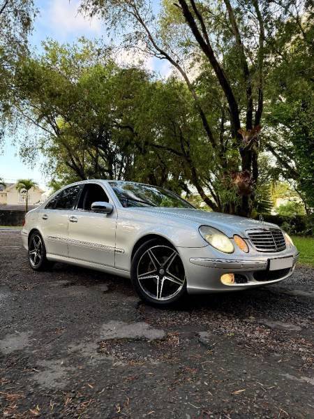 mercedes e200 2005-1
