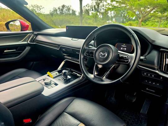 MAXDA CX-60 INLINE 6 FULLY LOADED-2023-7