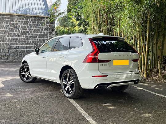 VOLVO #XC60 T8 - 2.0 - 2020-4
