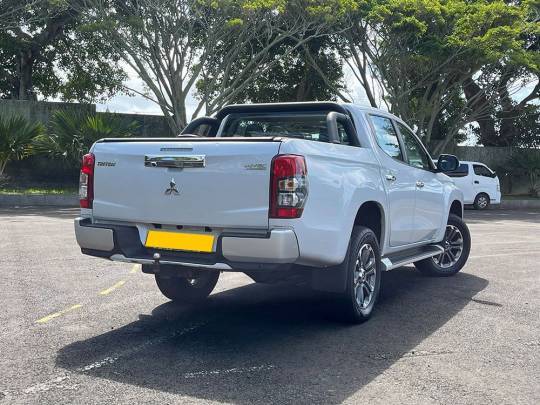 MITSUBISHI #TRITON  - 2.4 - 2020-4