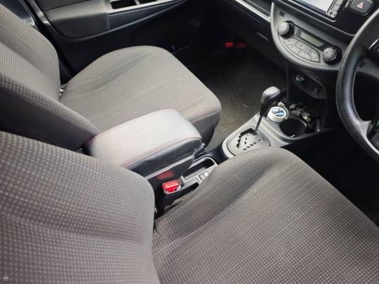 TOYOTA VITZ HYBRID GZ 2017 – LED EDITION-5