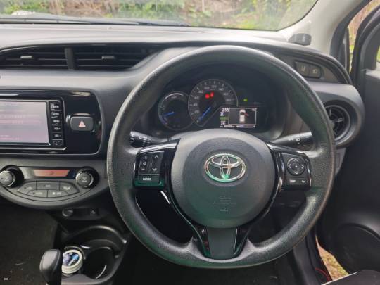 TOYOTA VITZ HYBRID GZ 2017 – LED EDITION-6